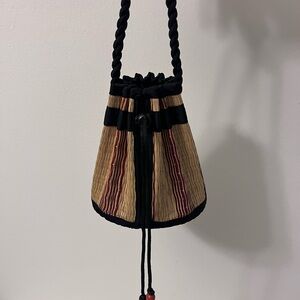 Teepee Woven Drawstring Bucket Bag - Black & Tan